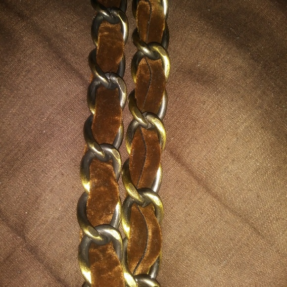 Animal Printed Faux Fur Pocketbook - Picture 7 of 8